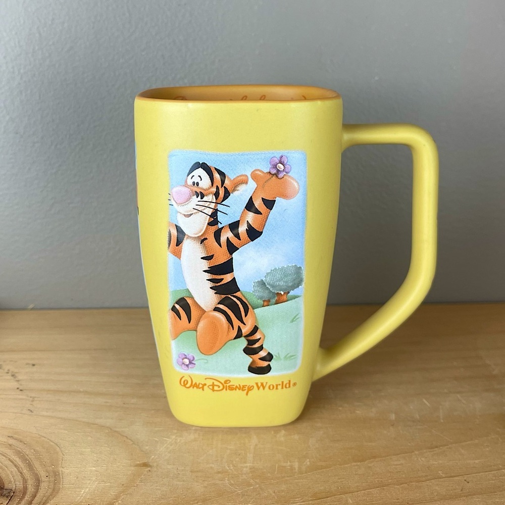 DISNEY CERAMIC MUG TIGGER WINNIE THE POOH